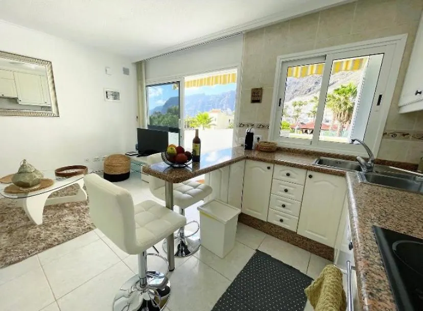 Hibisco Apartments 푸에르토 데 산티아고